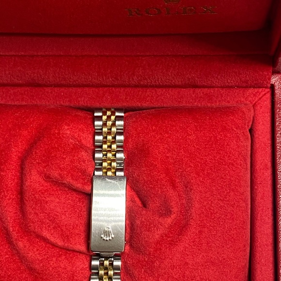 HP🎉ROLEX DATEJUST WATCH DIAMONDS - Picture 12 of 16